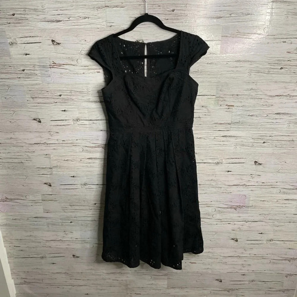 Black label Saks fifth ave  eyelet black midi dress size 4 black - Picture 1 of 10